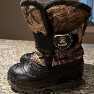 Kamik snow boots